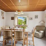 Lovely In With Kitchen Semesterbostad *