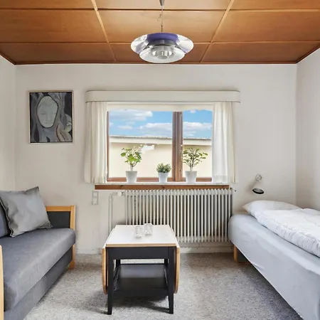 Semesterbostad Lovely In With Kitchen